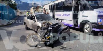 Fuerte choque deja a motociclista gravemente lesionado en Ciudad Victoria, Tamaulipas