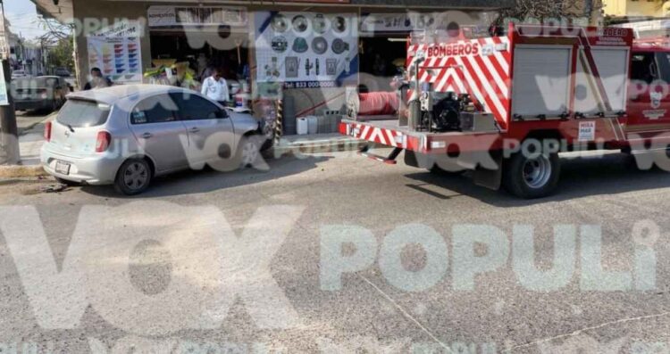 Fuerte choque deja a mujer lesionada en Ciudad Madero, Tamaulipas.