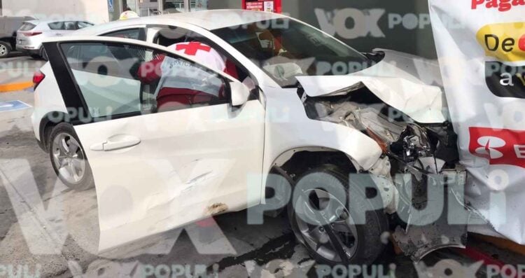 Fuerte choque deja lesionados y daños materiales en Ciudad Victoria, Tamaulipas
