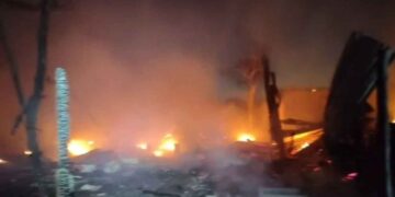 Fuerte incendio consume tejabán en el municipio de Juárez, Nuevo León