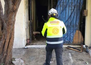 Incendio de vivienda deja a una persona intoxicada en San Nicolás, Nuevo León