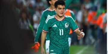 Gilberto Mora titular Tri
