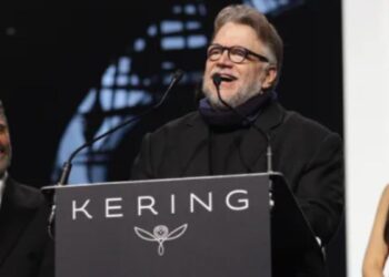 Guillermo del Toro revela que falleció su hermano en plena premiación