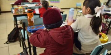 ¿Hay clases mañana por frente frío 27?