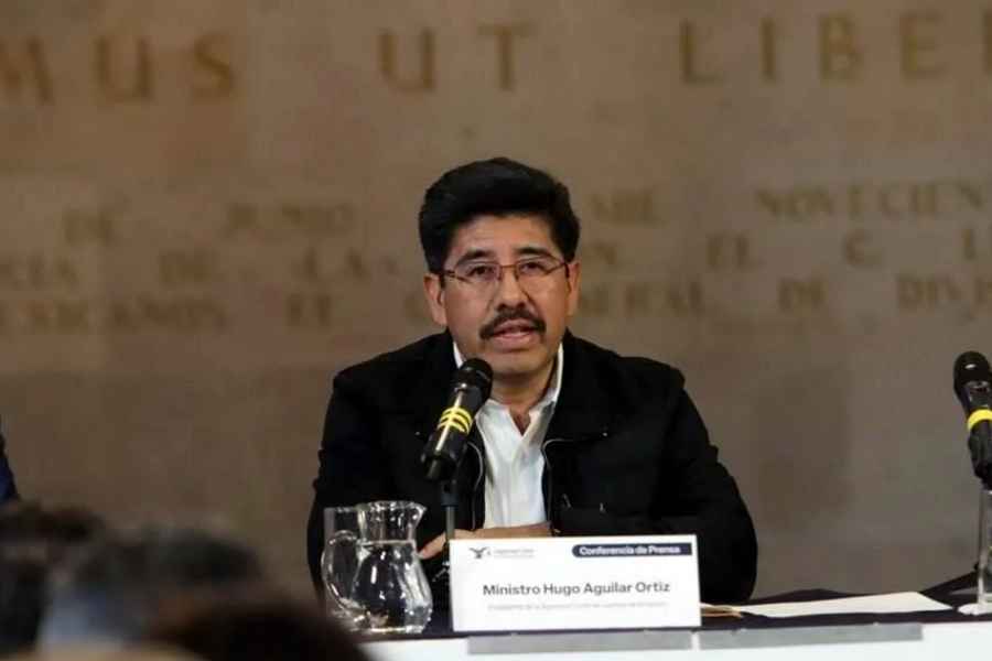 Hugo Aguilar justifica compra de camionetas blindadas por parte de la Suprema Corte de Justicia.