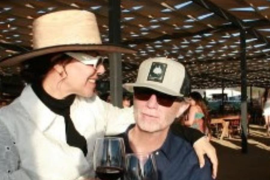 Humberto Zurita defiende su relación con Stephanie Salas tras polémica