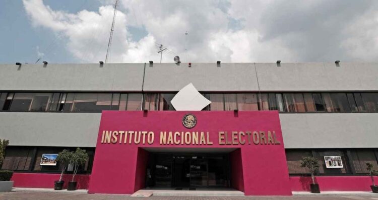 INE reconoce fallas de seguridad y plantea vigilancia en 40 inmuebles de todo México