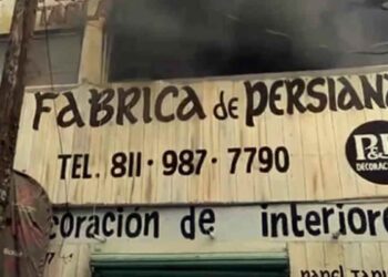 Incendio en bodega en Monterrey
