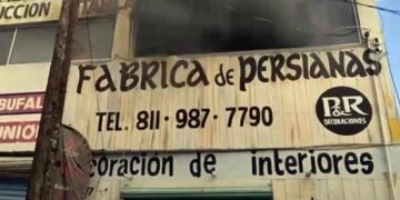 Incendio en bodega en Monterrey