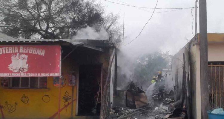 Incendio frutería Apodaca