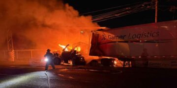 Incendio tractocamión Apodaca