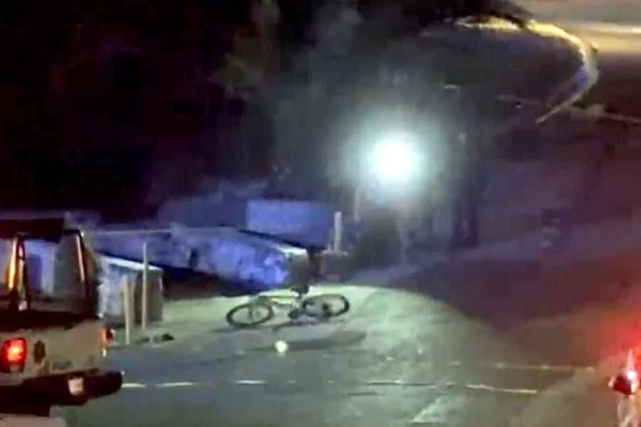 Joven ciclista fallece al impactarse contra un muro en Guadalupe, NL