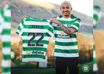 Julián Araujo préstamo Celtic