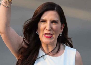 Kenia López insta a Sheinbaum a escuchar propuestas de la oposición sobre reforma electoral