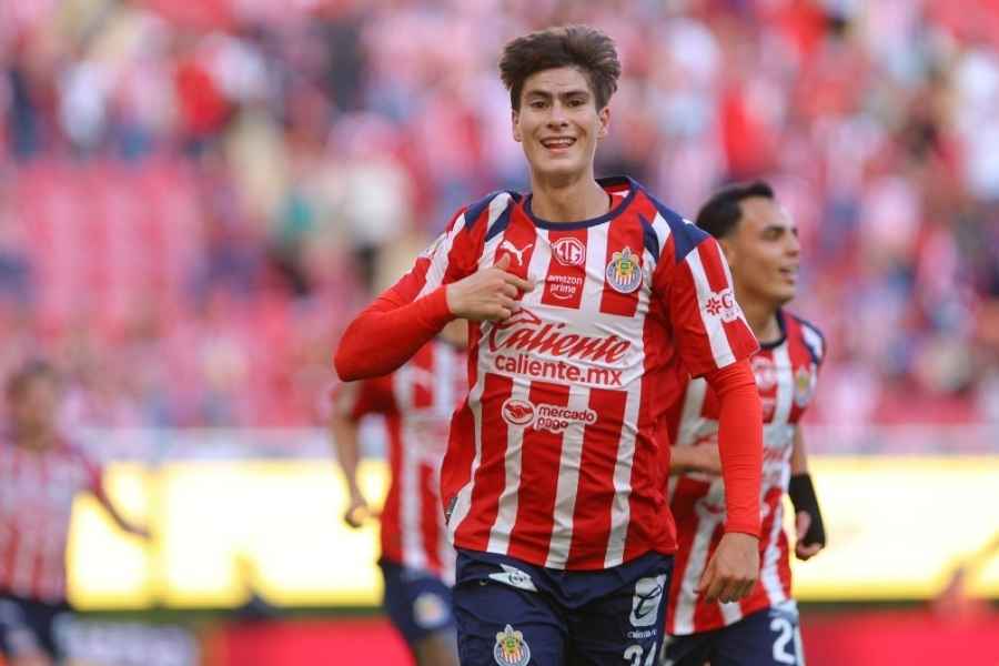 Leyendas del Guadalajara apuestan por Armando González para representar a México en el Mundial 2026