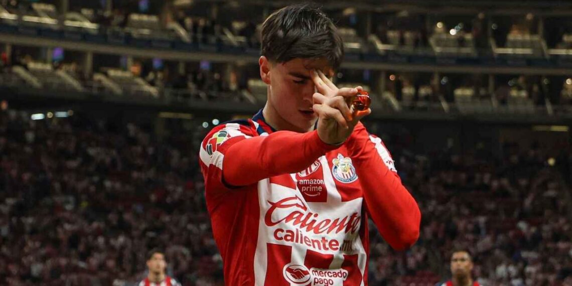 Leyendas del Guadalajara apuestan por Armando González para representar a México en el Mundial 2026