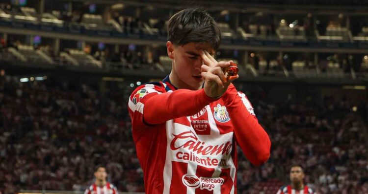 Leyendas del Guadalajara apuestan por Armando González para representar a México en el Mundial 2026