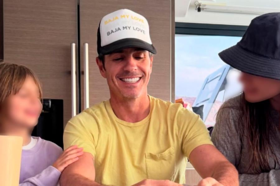 Mauricio Ochmann arranca 2026 rodeado del amor de sus hijas