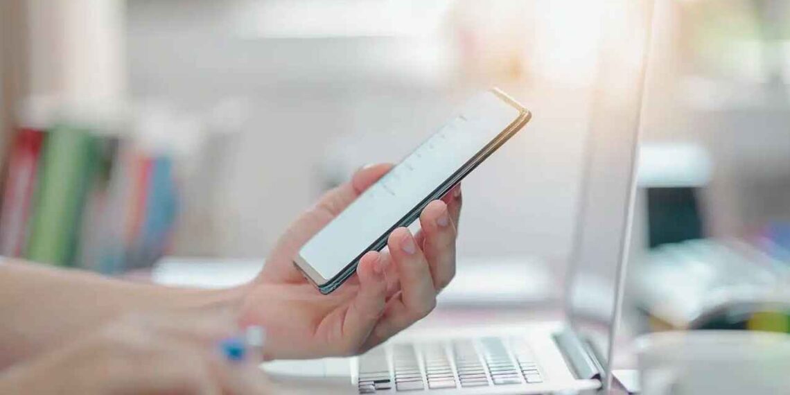 Morena defiende el registro de datos personales en telefonía móvil en México