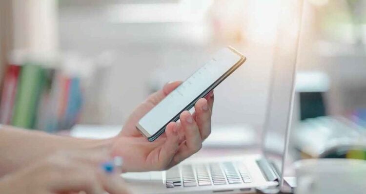 Morena defiende el registro de datos personales en telefonía móvil en México