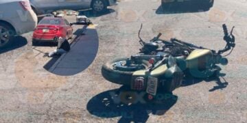 Motociclista pierde el control en Victoria