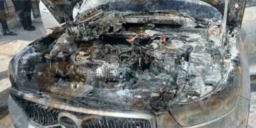 Motor queda inservible tras cortocircuito en avenida de Ciudad Victoria, Tamaulipas