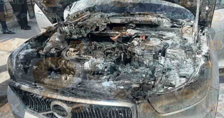 Motor queda inservible tras cortocircuito en avenida de Ciudad Victoria, Tamaulipas