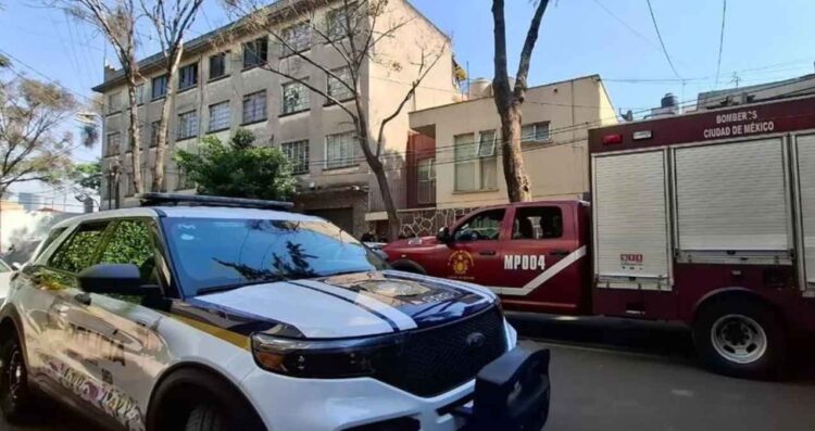 Mujer fallece tras caer dentro de un edificio en Alcaldía Miguel Hidalgo, CDMX