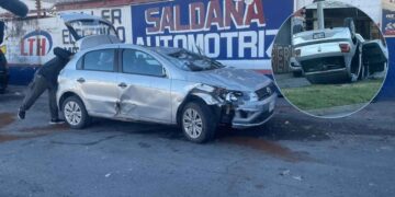 Mujer queda ilesa tras volcar en la Avenida Alfonso Reyes de Monterrey, NL