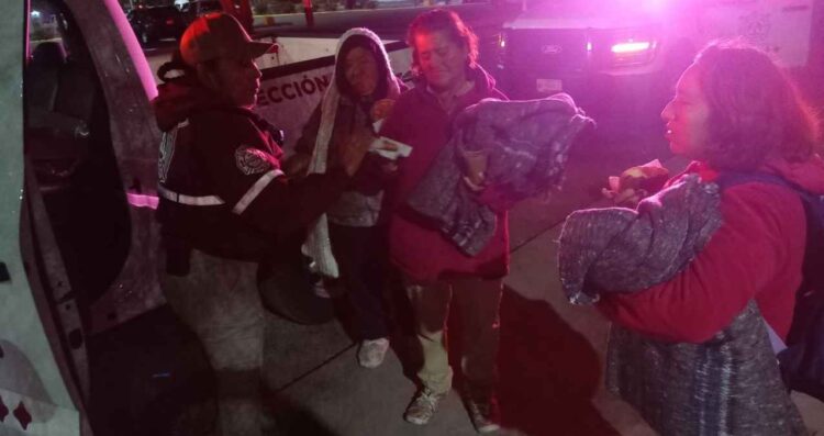 'Operativo carrusel' protege a los más vulnerables del frío, en Nuevo Laredo, Tamaulipas