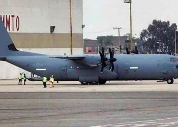 Oposición acusa opacidad del Gobierno tras ingreso de avión militar de EU a México