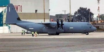 Oposición acusa opacidad del Gobierno tras ingreso de avión militar de EU a México