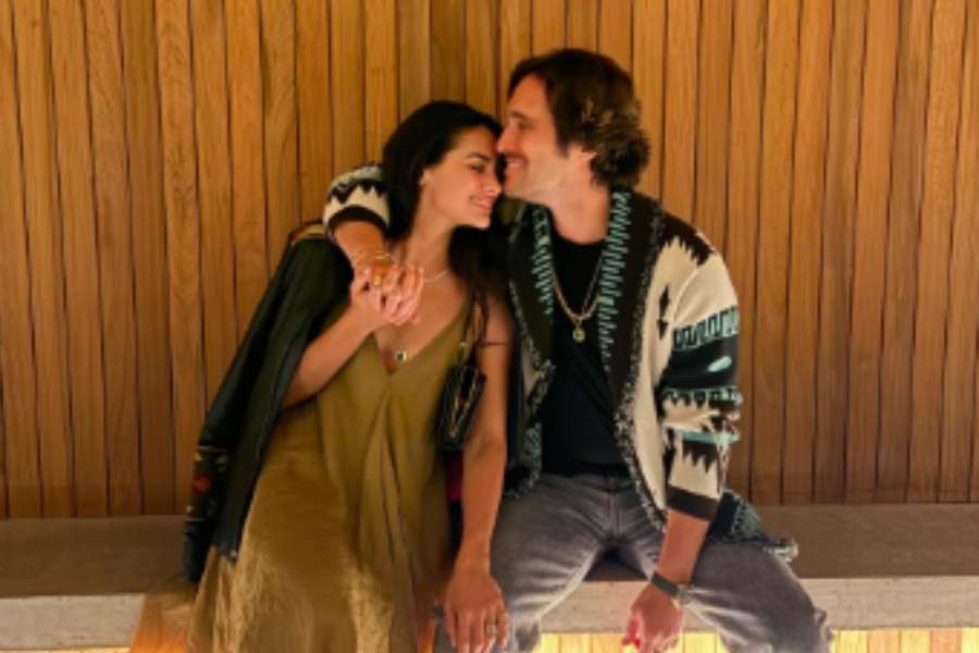 Renata Notni celebra su cumpleaños en Uruguay junto a Diego Boneta