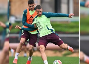 Santiago Giménez recuperación de tobillo