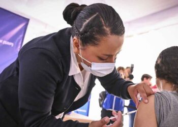 Secretaría de Salud reporta baja en casos de sarampión, pero mantiene alerta sanitaria