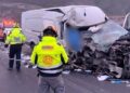 Tráiler y camioneta protagonizan choque fatal en Autopista a Saltillo en Santa Catarina, NL; hay un muerto