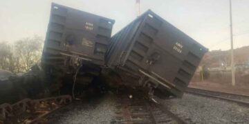 Tren de carga se descarrila en el municipio de Nogales, Sonora