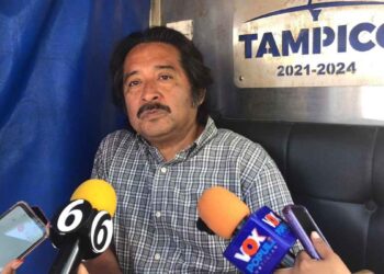 Turismo impulsa los ingresos de aseadores de calzado en el centro de Tampico, Tamaulipas
