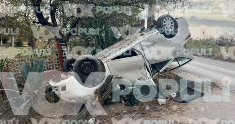 Vehículo pierde el control y termina volcado en Reynosa, Tamaulipas