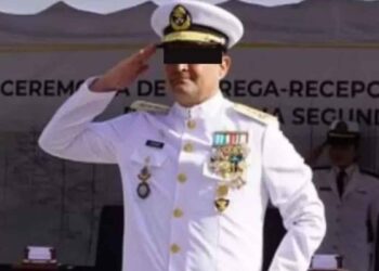 Vicealmirante Farías Laguna pide a Sheinbaum revisar caso por huachicol fiscal