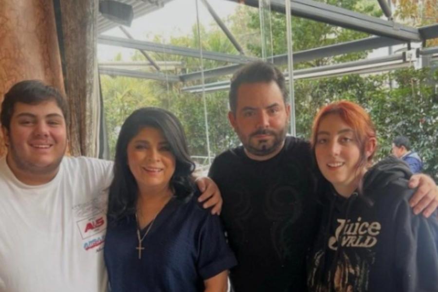 Victoria Ruffo inicia 2026 con emotivo posado junto a sus hijos 