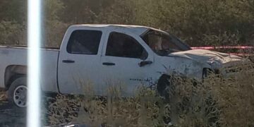 joven volcarse camioneta Mier y Noriega