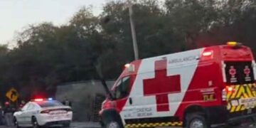 aparatosa volcadura en Allende