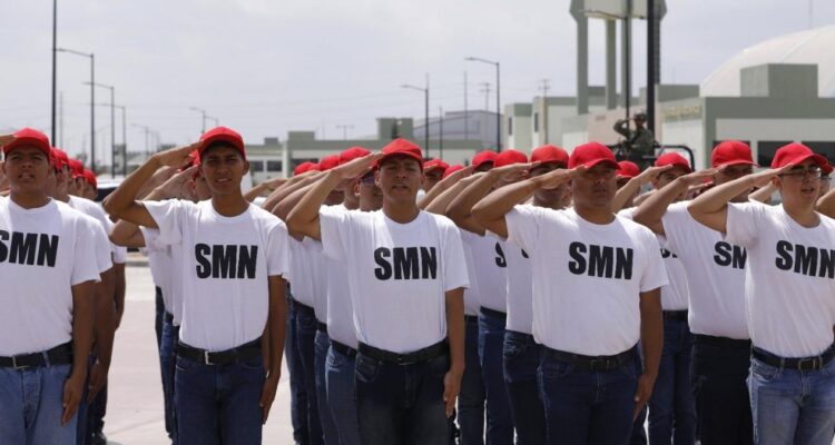 entrega Cartilla Militar Nuevo Laredo