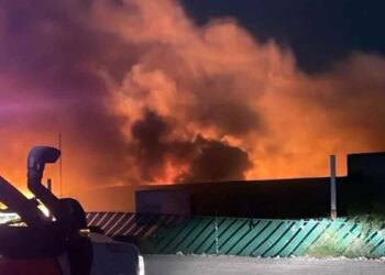 _incendio en bodega de Escobedo