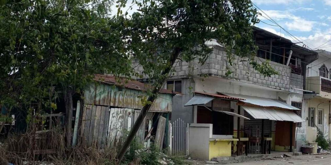 postes en mal estado Ciudad Madero