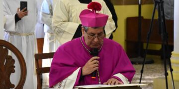 profesión de fe monseñor nuevo laredo