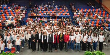 reconocimientos a estudiantes del CEINA