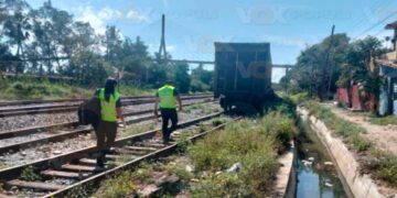 _vías del tren en Madero