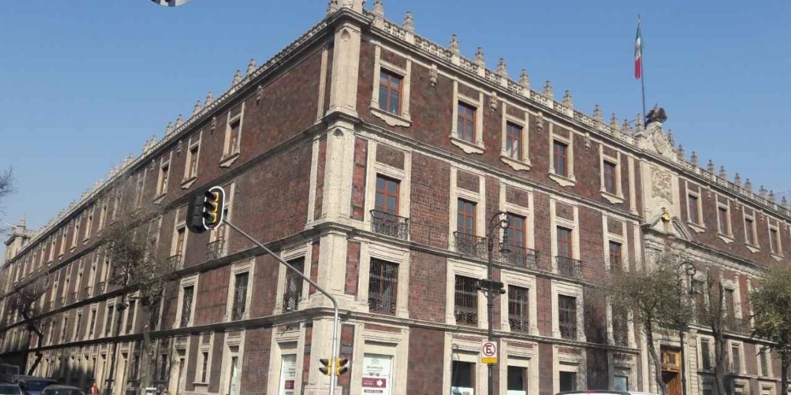 ¿Cuál es el único servicio que Nacional Monte de Piedad mantiene activo pese a la huelga?